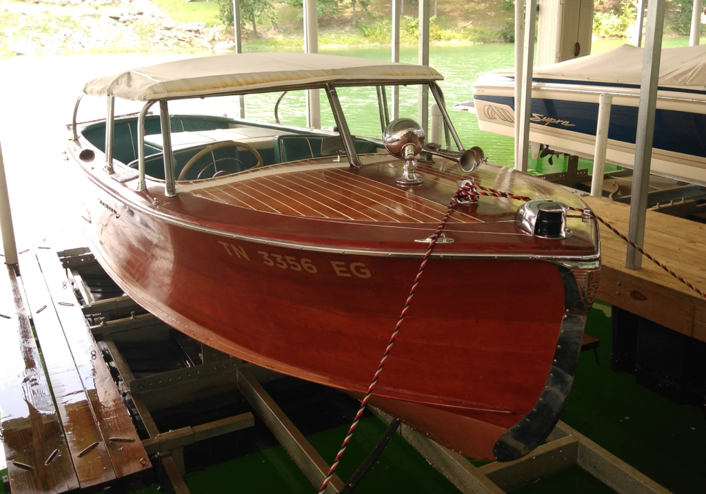 Mike Iachetta's 1954 Century Resorter 18'